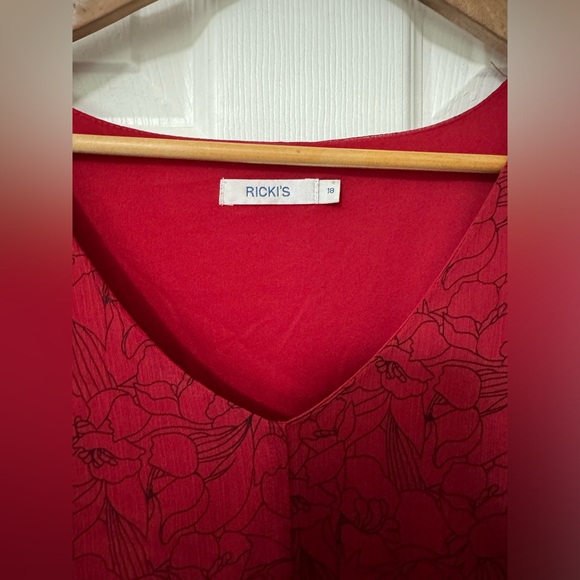 Red empire waist dress - Picture 2 of 4